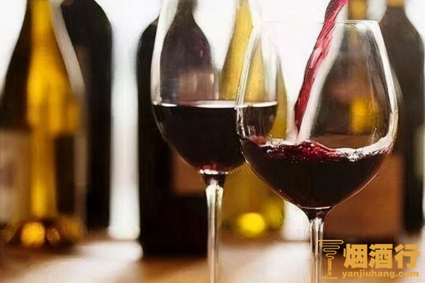 黑皮诺葡萄酒的特点 黑皮诺和赤霞珠的区别